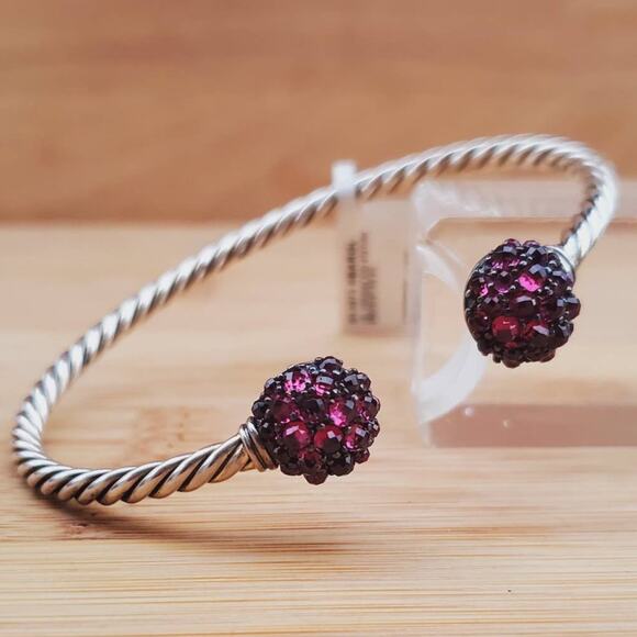 David Yurman Garnet Berries Station Cable Sterling Silver Bracelet NWT - Picture 1 of 8
